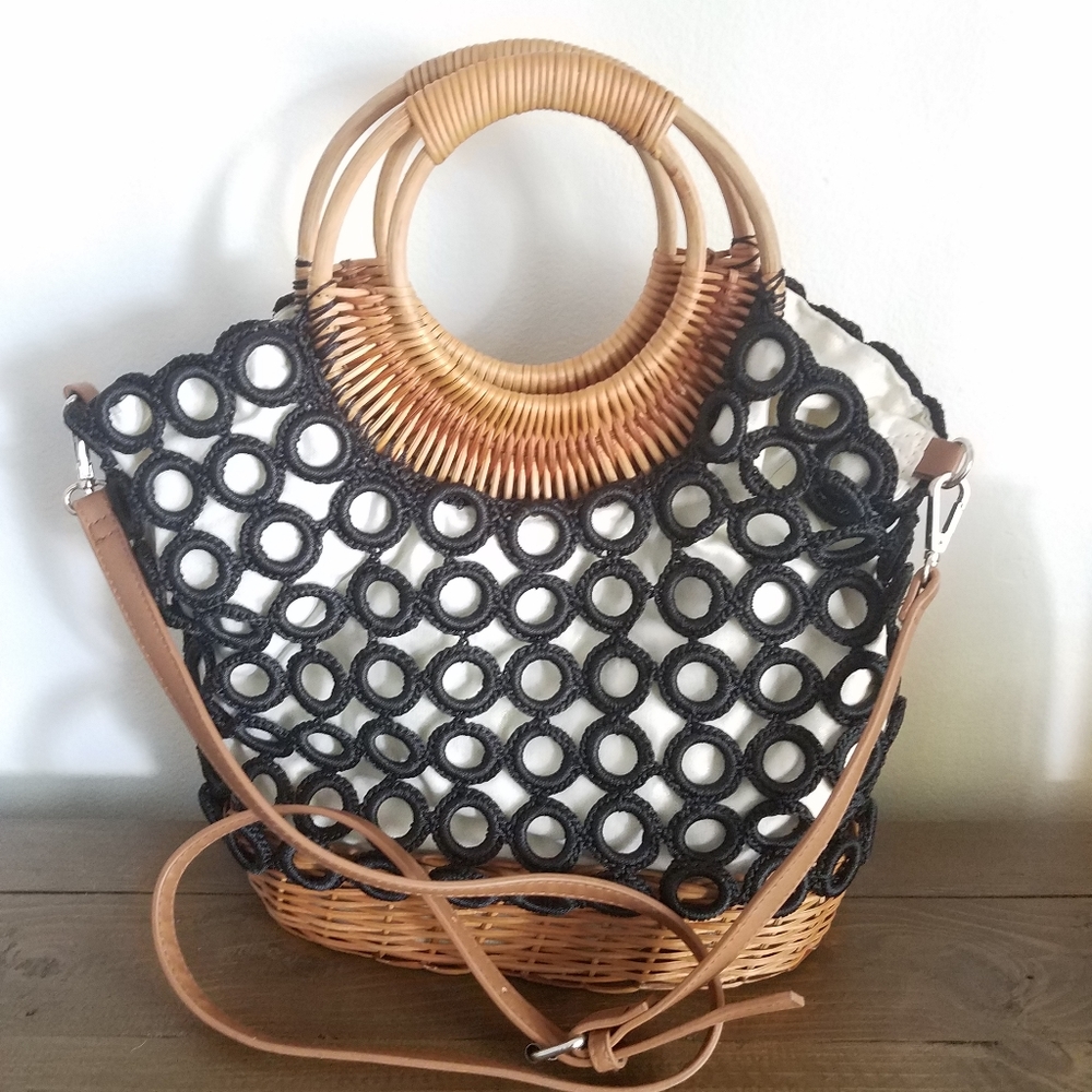 BLACK INC Crochet circle crossbody